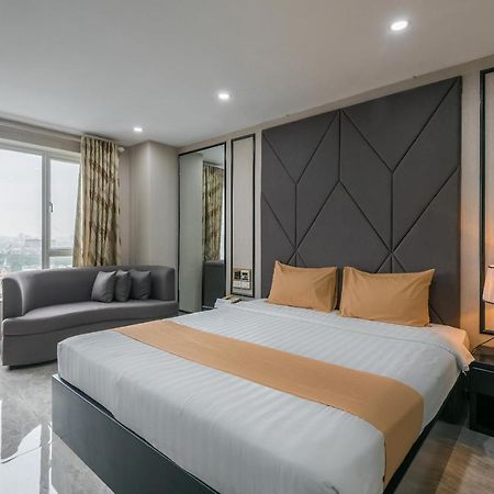 Cozrum Lux - The Arrivals Hotel Хошимин Экстерьер фото