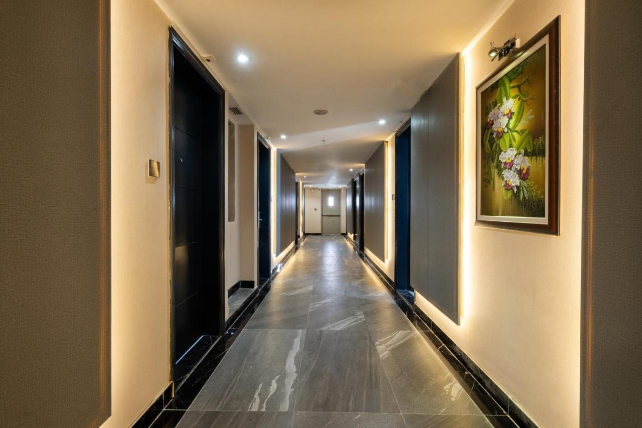Cozrum Lux - The Arrivals Hotel Хошимин Экстерьер фото