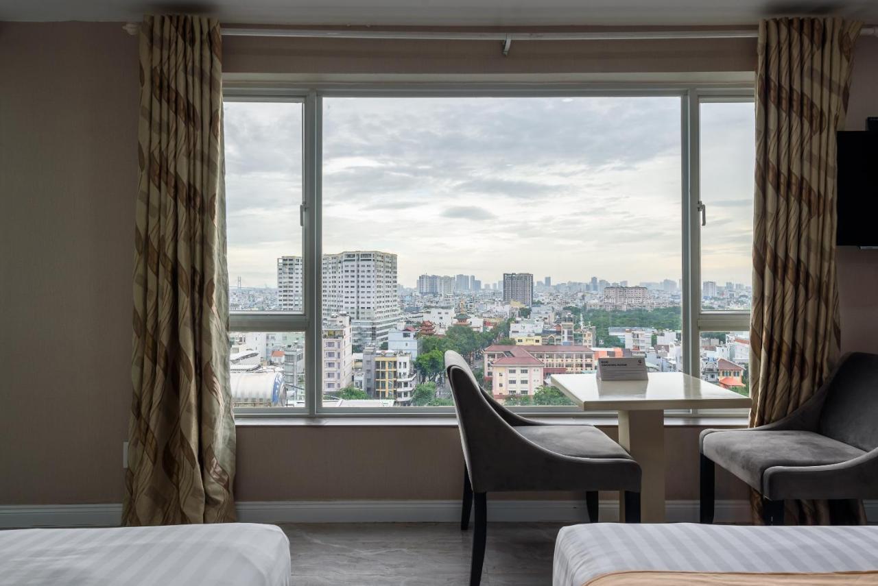 Cozrum Lux - The Arrivals Hotel Хошимин Экстерьер фото